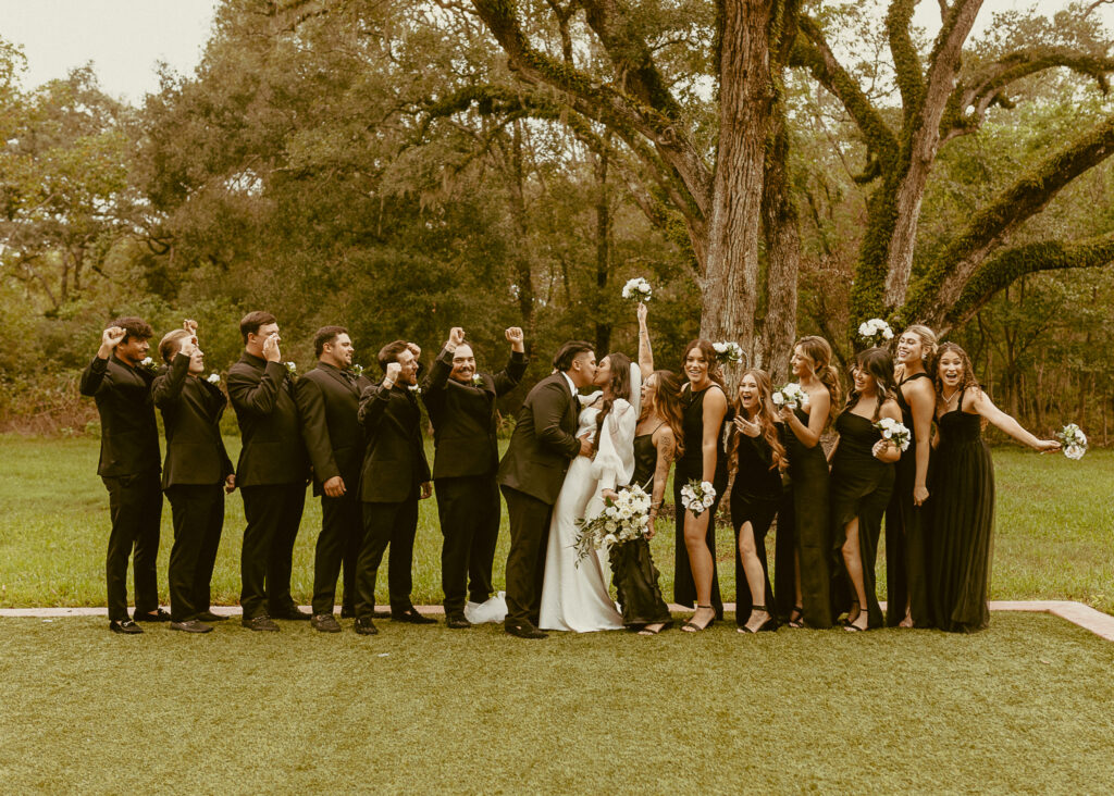 Wedding, Wedding Photographer, Texas, Bride, Groom, Wedding Trends, Bridesmaids, Groomsmen, Wedding Party